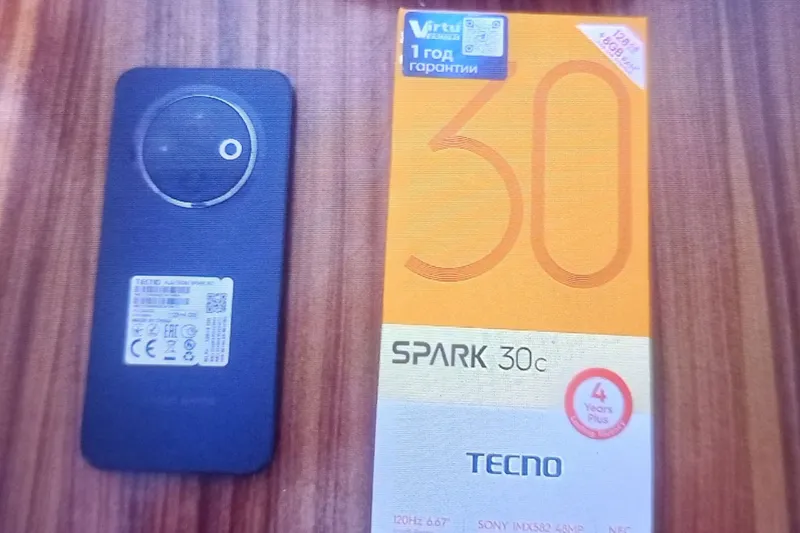 Tecno Spark 30C aybi yoʻq srochni — фото 1