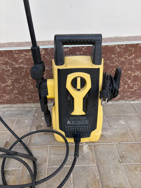 Mashina uchun Karcher 1