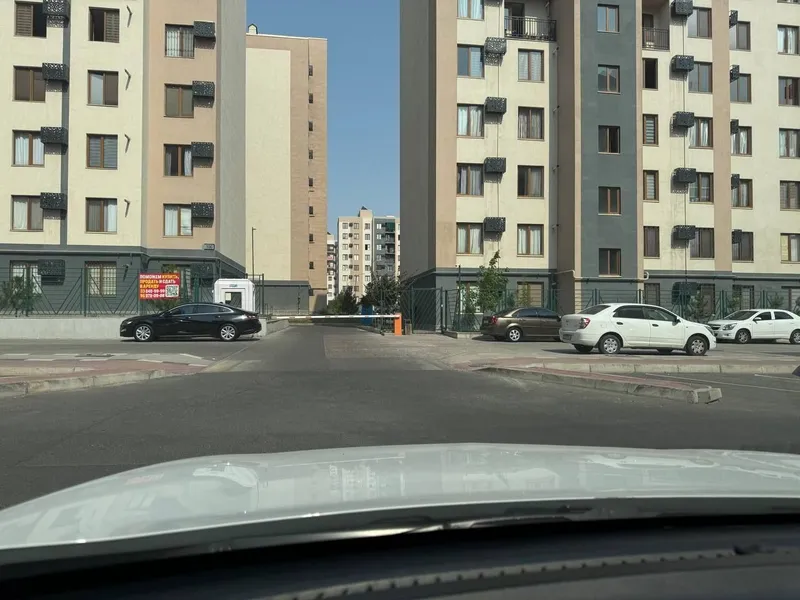 Срочный сдаётся квартира олмазор ситий навастиройка дом