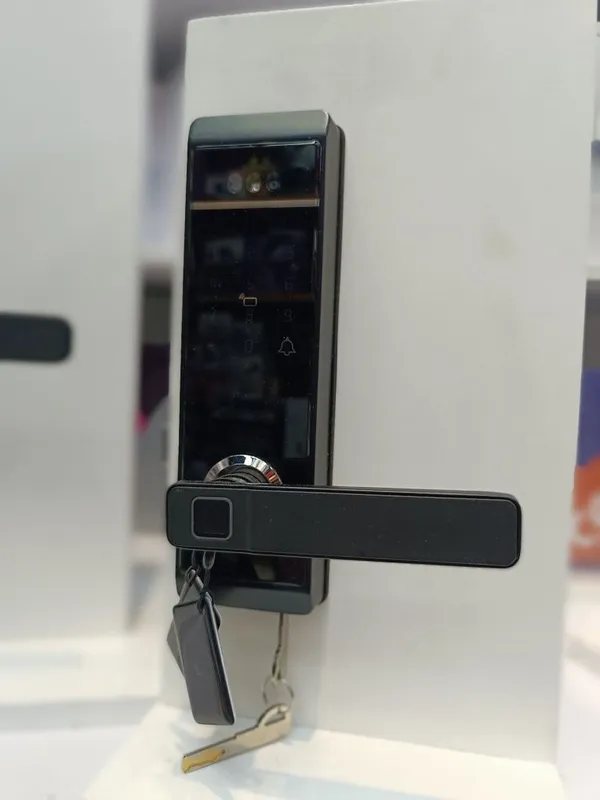 FACE ID замок бюджетный вариант открывание лицо ,карта,пин код ,ключ 2 FACE ID замок бюджетный вариант открывание лицо ,карта,пин код ,ключ 2