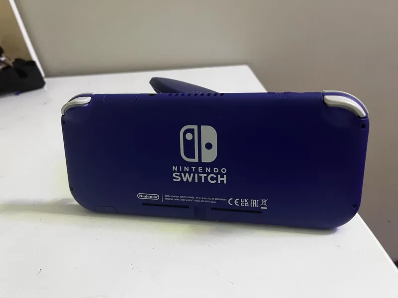 Nintendo Switch Lite состояние новое, без дефектов, торг уместен — фото 2