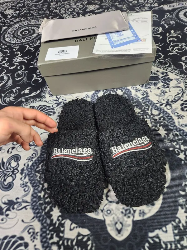 Тапочки Balenciaga