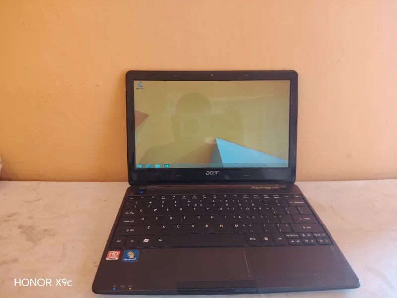 Netbuk ACER — фото 2