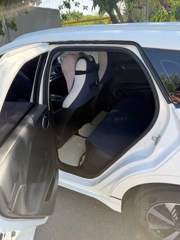 Byd E2 405 lik 4