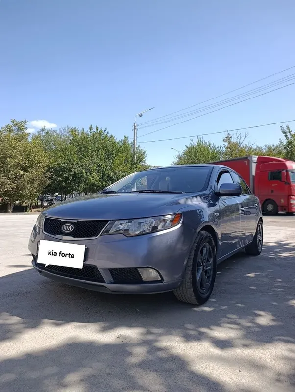 Kia Forte 2008 yil 375000 probeg Срочно