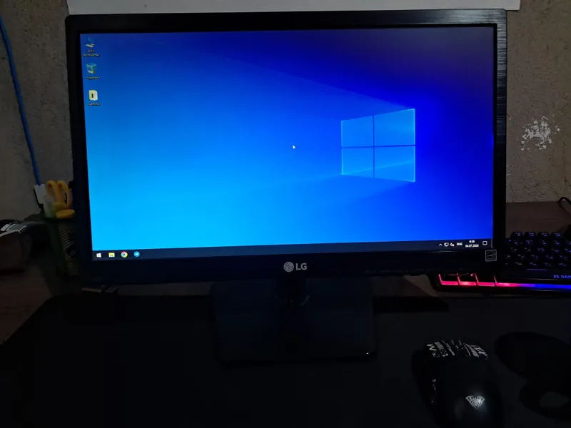 Продаётся монитор! LED-монитор LG 19 дюймов 1 Продаётся монитор! LED-монитор LG 19 дюймов 1