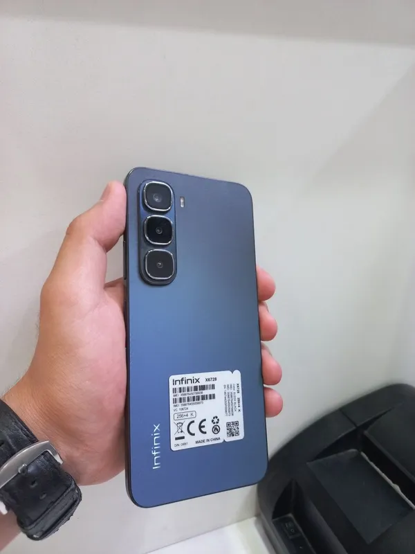 Telefon sotiladi holati Ideal aybi yoq 1 Telefon sotiladi holati Ideal aybi yoq 1