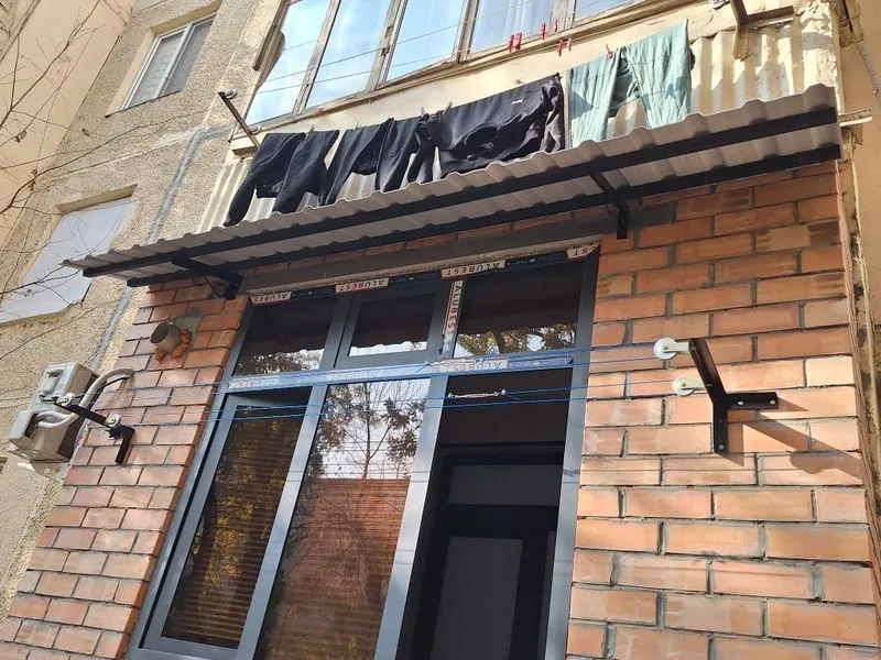 Установка Козырьки , Ролики для белья + Реставрация ! — фото 2