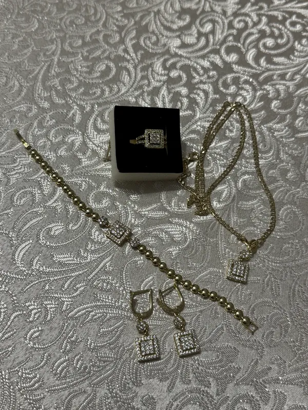 Bejuteriya — фото 1