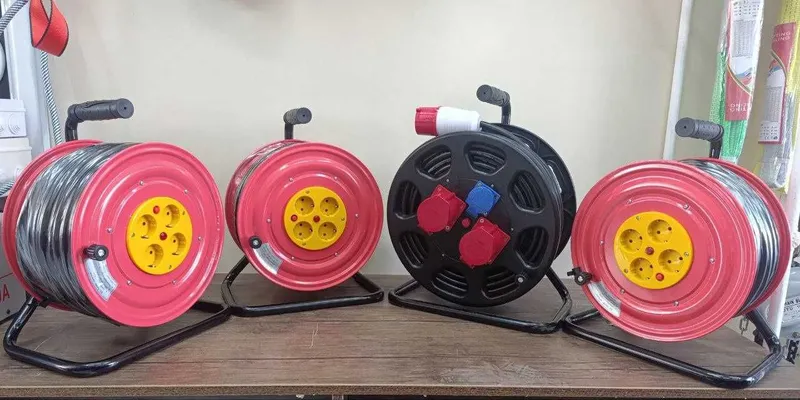 Удлинитель на катушке 3*2,5