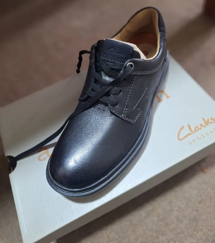 Продается туфли фирмы " Clarks" 1 Продается туфли фирмы " Clarks" 1