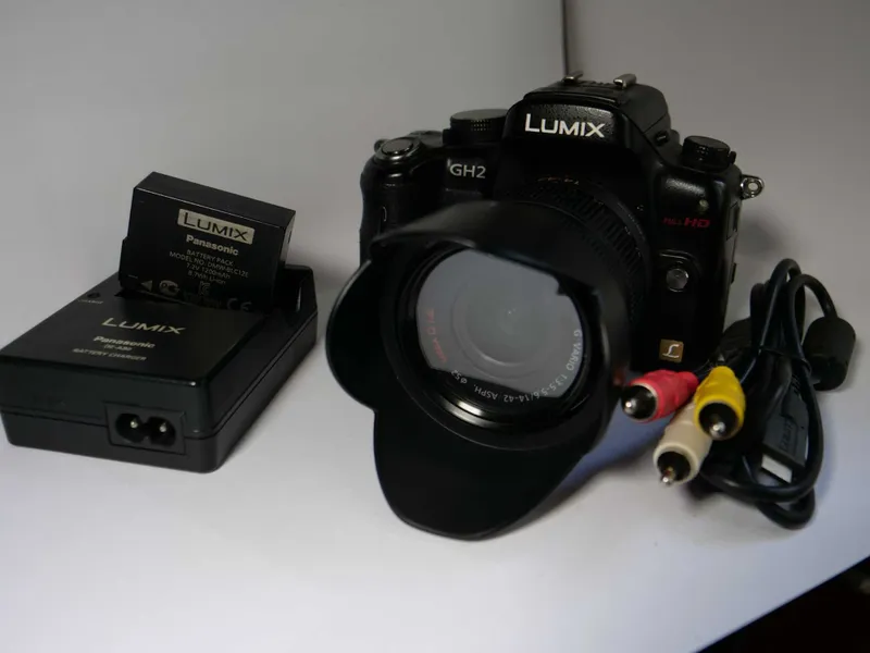 Panasonic Lumix GH2 — королева беззеркалок — фото 1