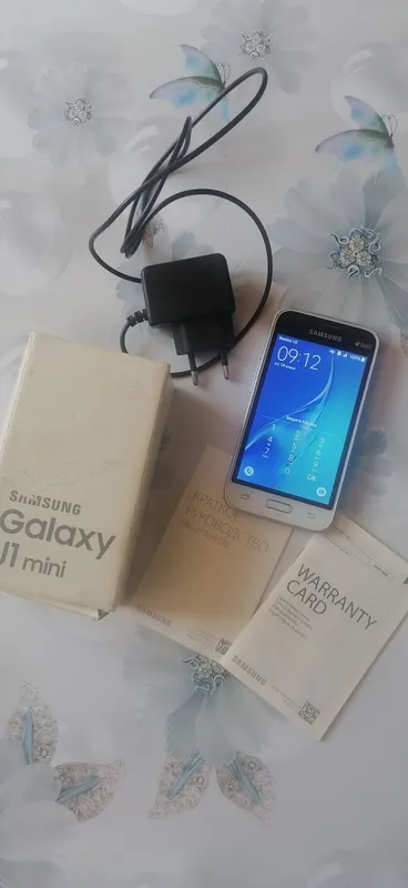 Продаётся телефон Samsung J1 mini