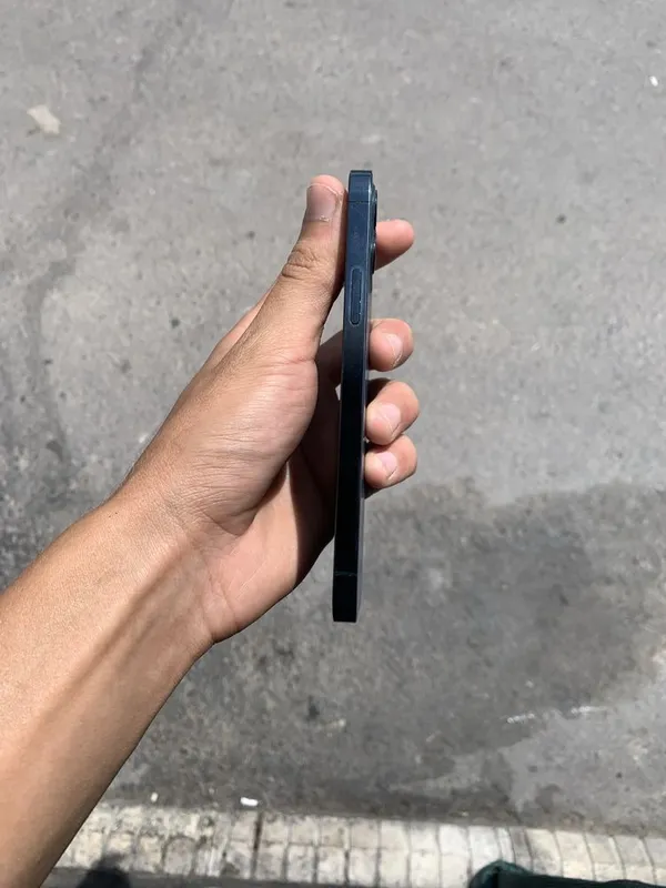 Iphone 12 pro KHA 256 xotra 72% yomkst 3