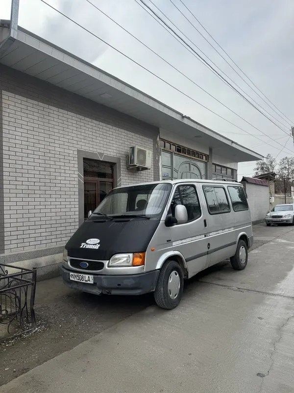 Ford transit Tourneo — фото 1
