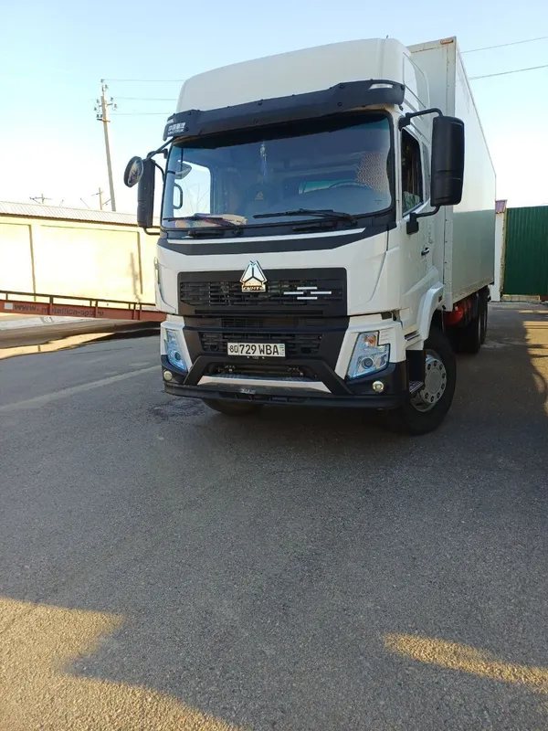 HOWO Sinoturk V5