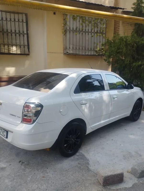 Chevrolet cobalt MIDNIGHT 2025