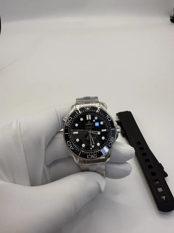 Часы Omega Seamaster 007 Titanium — фото 7