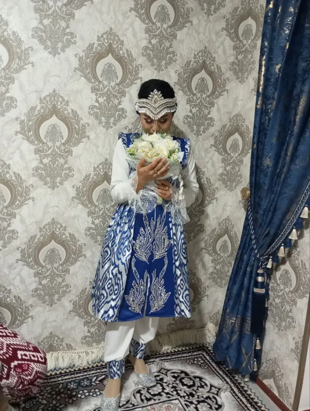 sotiladi wu ansanbil 2 matta kiylgan yangdek