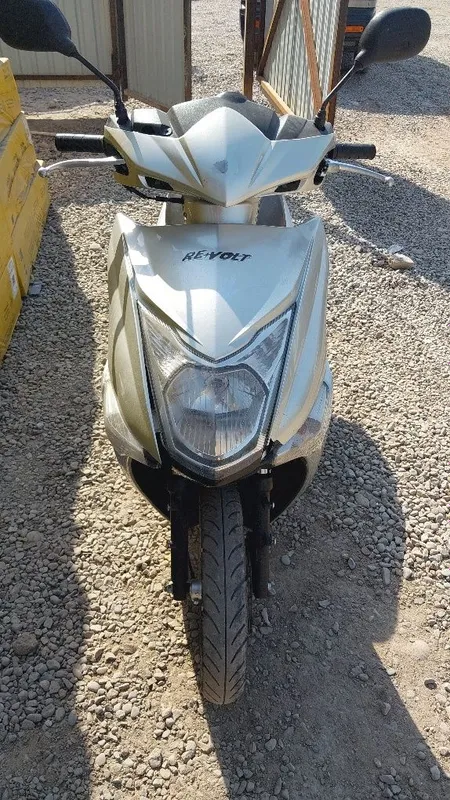 Skuter sotiladı xolatı yaxshı 2 Skuter sotiladı xolatı yaxshı 2
