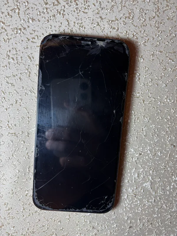 Iphone 12pro max 4