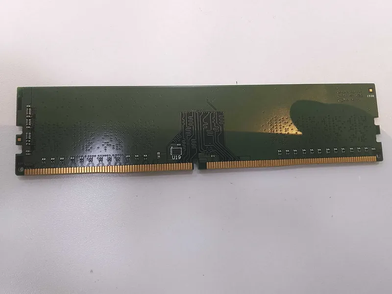 Crucial Basics 8GB DDR4-2666MHz Desktop RAM (Holati ideal) 2 Crucial Basics 8GB DDR4-2666MHz Desktop RAM (Holati ideal) 2
