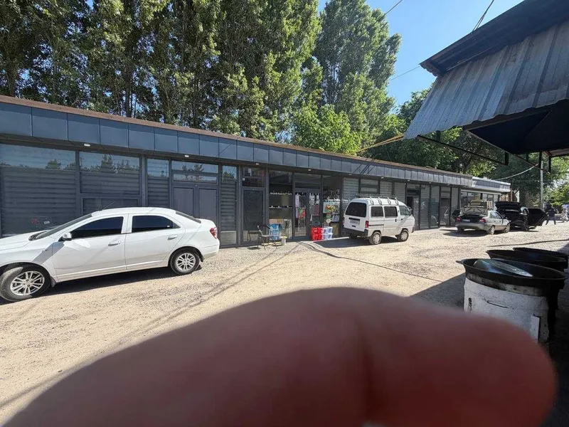akfa eshiy romlar stiladi vitrajniy b/u xolati yaxshi razmeri 3*4