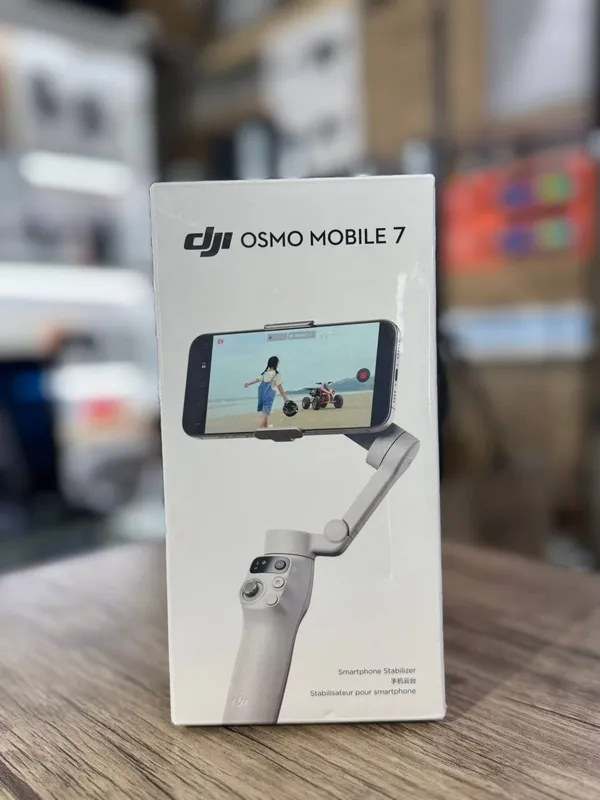 DJI OSMO MOBILE 7 stabilizator 1 DJI OSMO MOBILE 7 stabilizator 1
