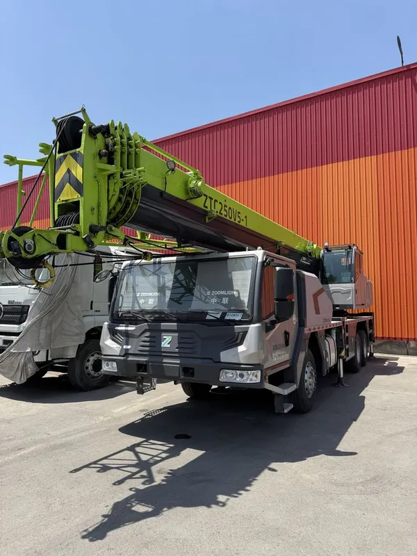 Avtokran ZOOMLION ZTC250V toshkenda tayyor 2
