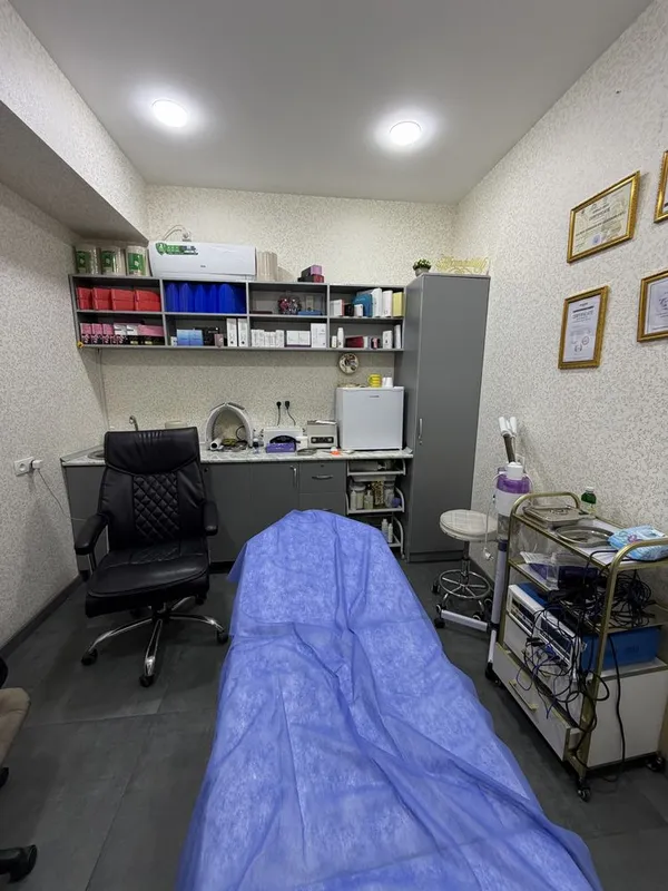 Kosmetologlarga, Lashmeker va Browmakerlarga arendaga xona bor
