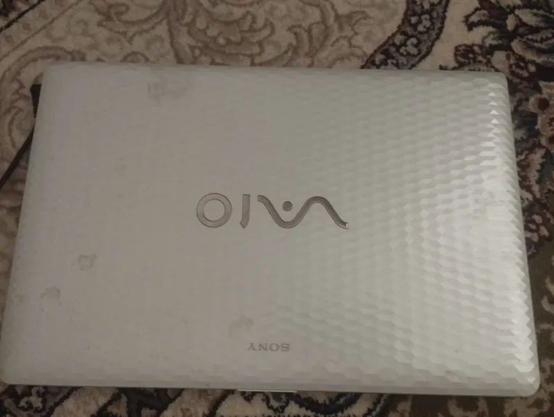 Наудбук сатылады Sony vaio intel core i3
