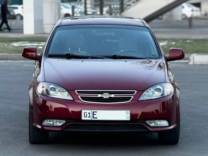 Chevrolet Gentra 4