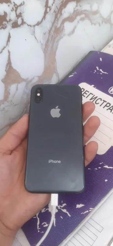 Iphone xs ideal yonlari qirilmagan