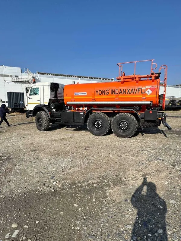 КАМАЗ 43118 топливозаправщик 12 кубов 2