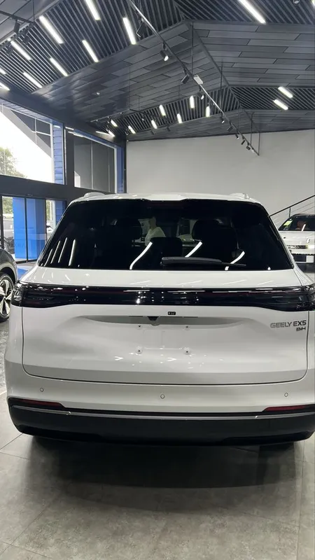 geelly ex5 EM-i 8