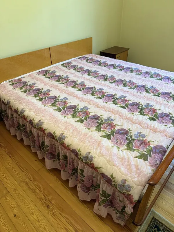 Продам покрывало двух спальное советского времени импортное — фото 1 Продам покрывало двух спальное советского времени импортное — фото 1