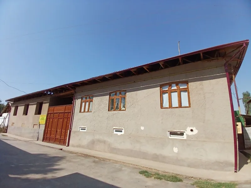 СРОЧНО ПРОДАЁТСЯ частный дом в экологически чистом районе . 1