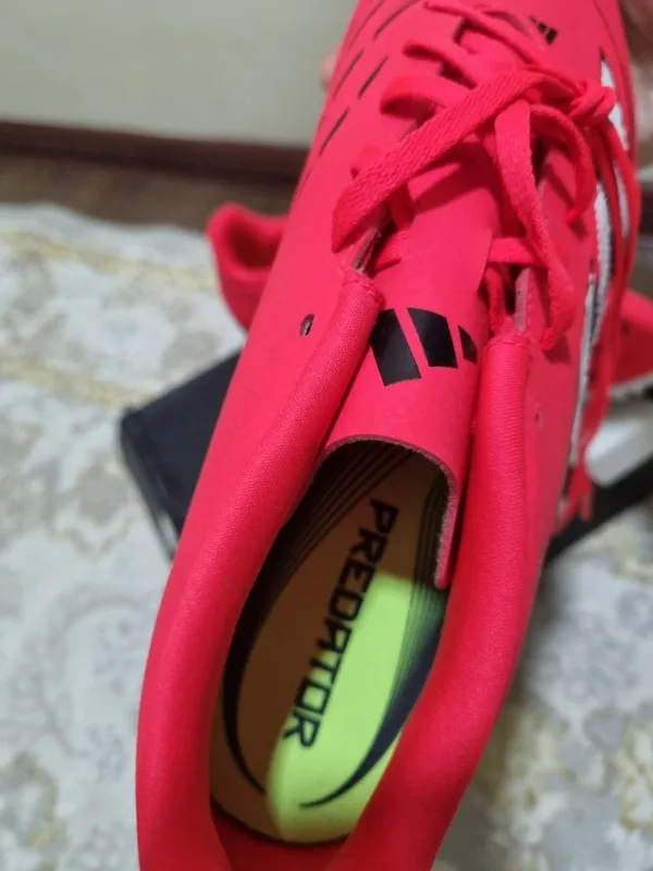 Yangi Adidas Predator Club TF 3 Yangi Adidas Predator Club TF 3