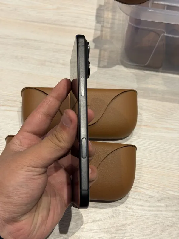 Iphone 17 pro max 1599$ qora limited edition 2