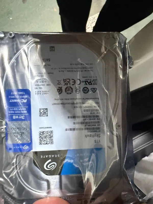 Segate 10 tb HDD Skyhawks жёсткий диск hard disk — фото 2