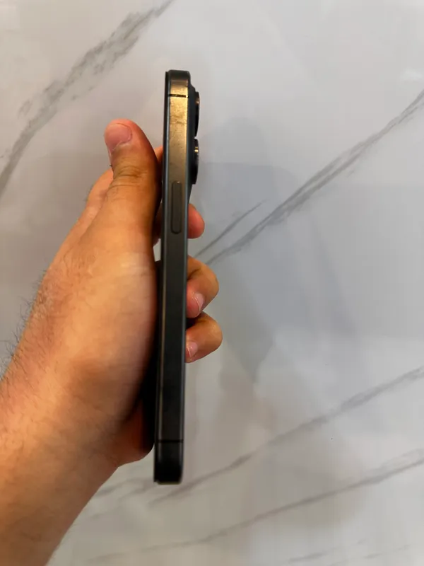 Srochno iPhone 15 Pro 3
