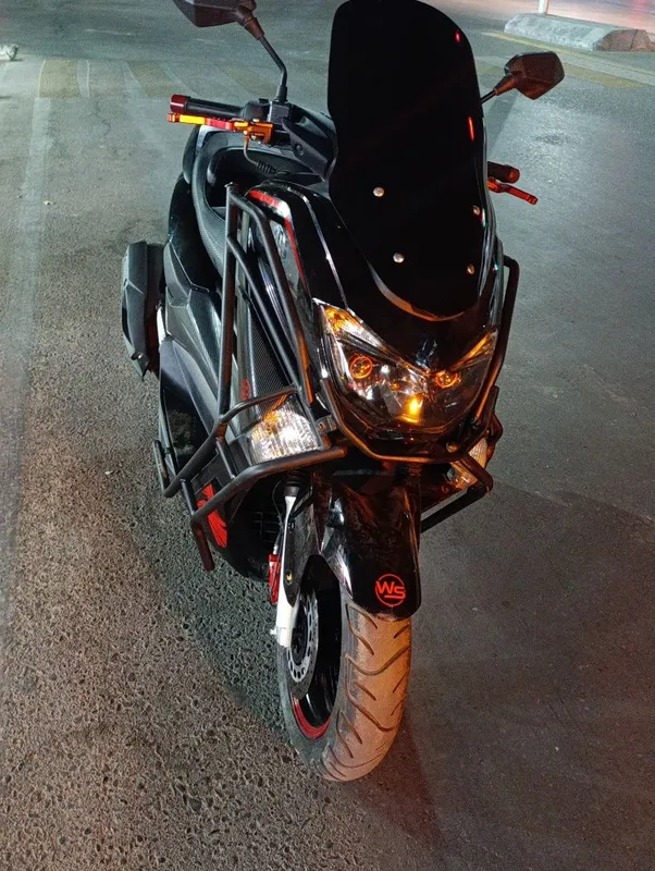 M Max sukuter sotiladi