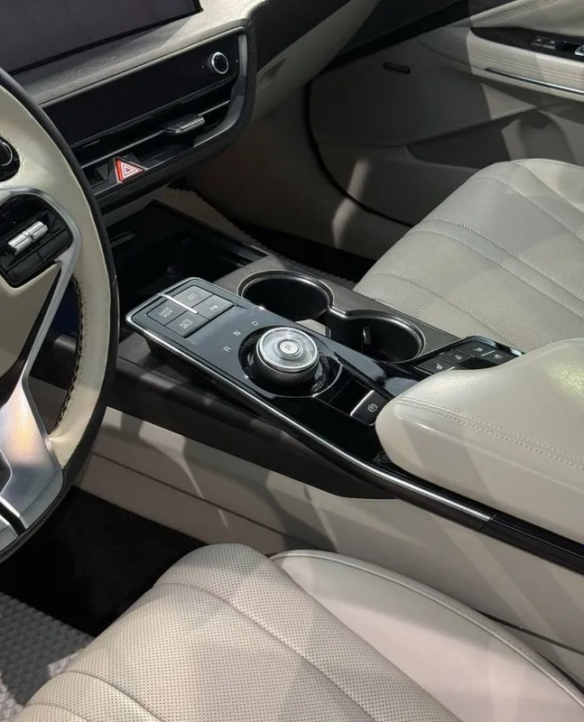 Kia K8 в идеальном состоянии 8 Kia K8 в идеальном состоянии 8
