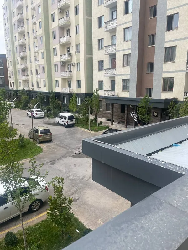 2-комнатная квартира 76 квадратов, большие комнаты, 2-й этаж 2