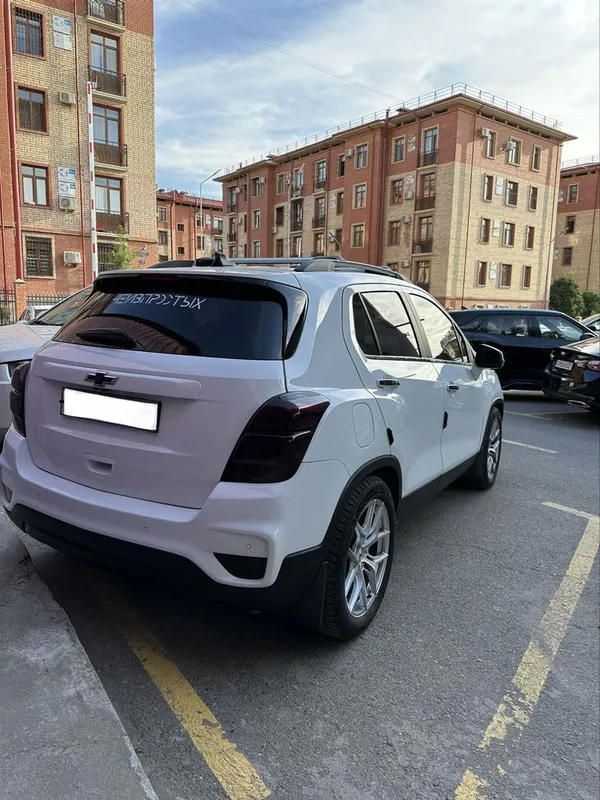 Tracker 1 avtomobili sotiladi 5 Tracker 1 avtomobili sotiladi 5