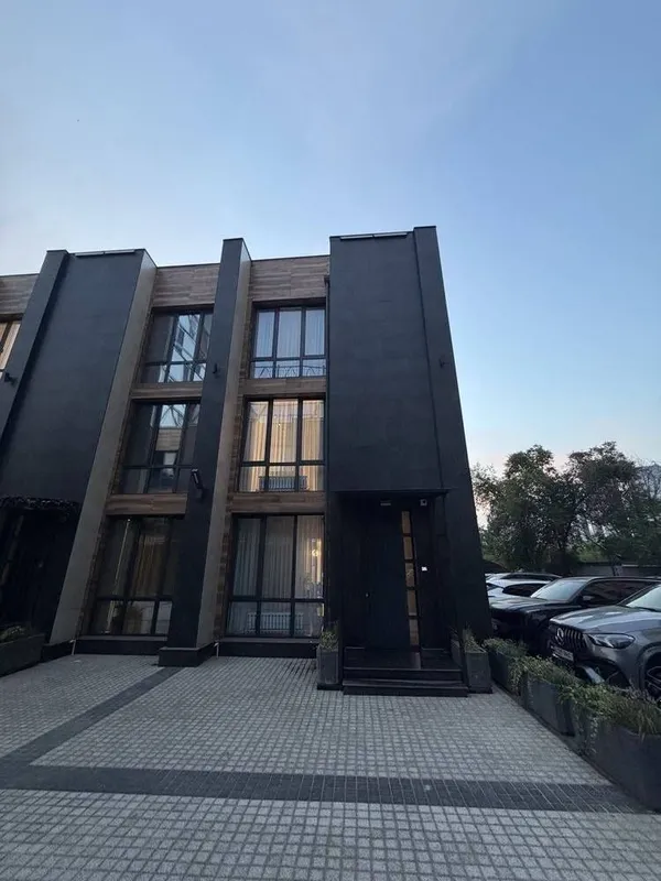 Таунхаус продается рядом с Академгородок 1
