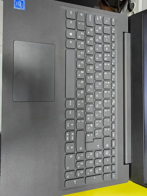 Ноутбук Lenovo V15 IGL почти новый 2