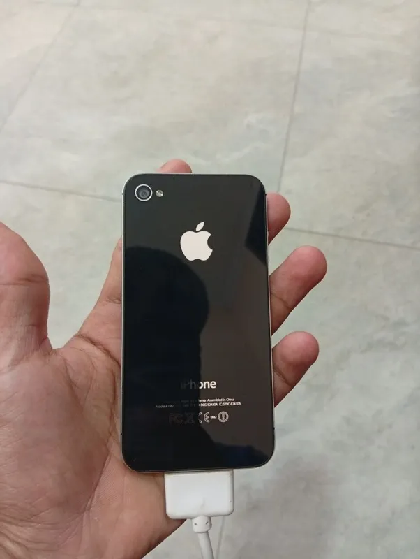 Apple Iphone 4 . — фото 1