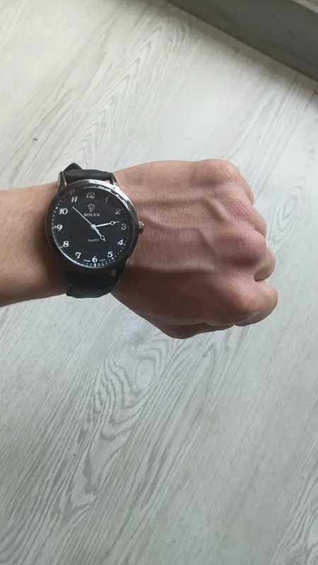 ROLEX QUARTZ SOATI SOTILADI! Holati yaxshi