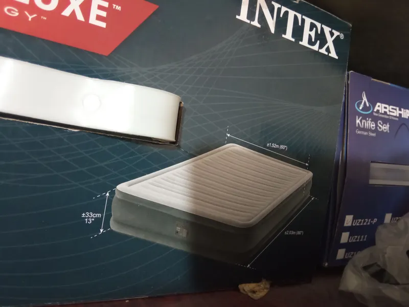 Надувной матрас Intex 1